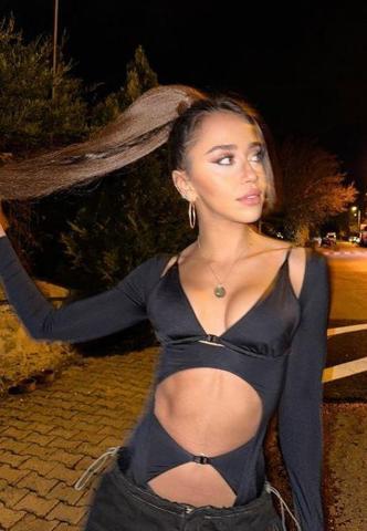 Zeynep Alkan, makyajlı ve makyajsız halini sevenleriyle paylaştı