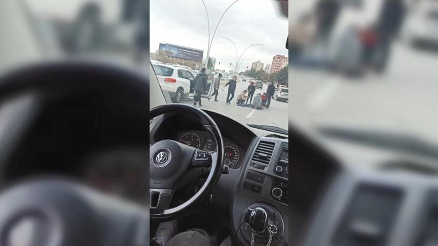Manken Özge Ulusoyun babası trafik kazasında hayatını kaybetti