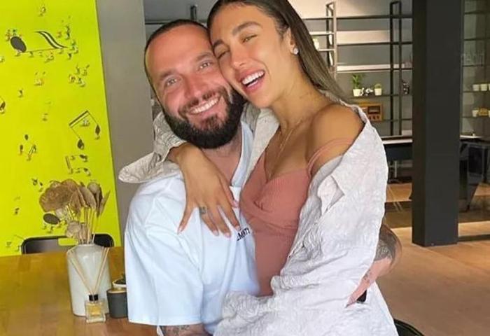Özlem Ada Şahin ve Berkay çifti o evi bırakıp 5 odalı eve geçtiler