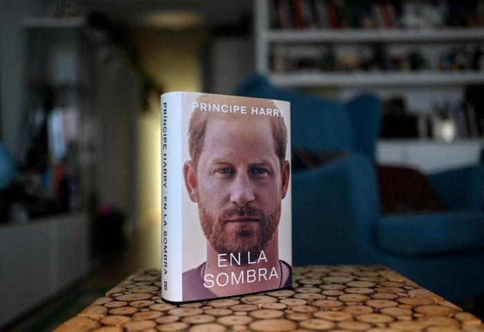 Adını anmamak için çaba sarf etti: Konsort Kraliçe Camillayı tehlikeli olarak nitelendirdi