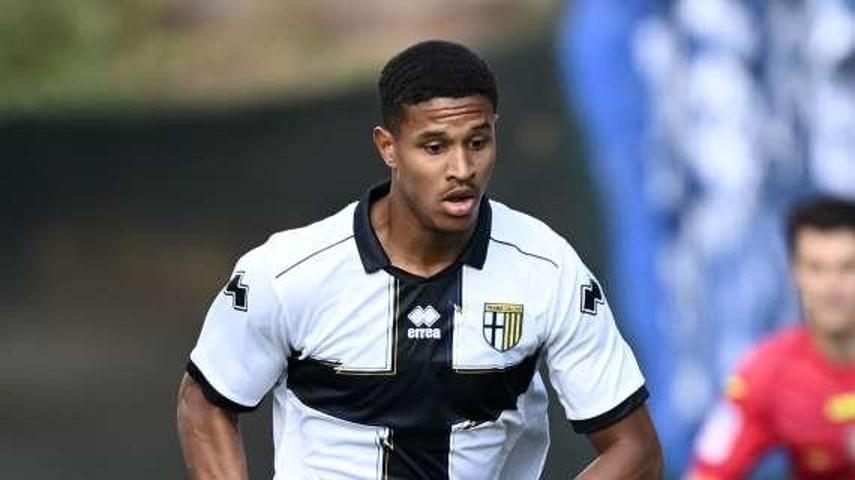 Fenerbahçe bir transferi daha bitirdi Yıldız isim İstanbula geliyor