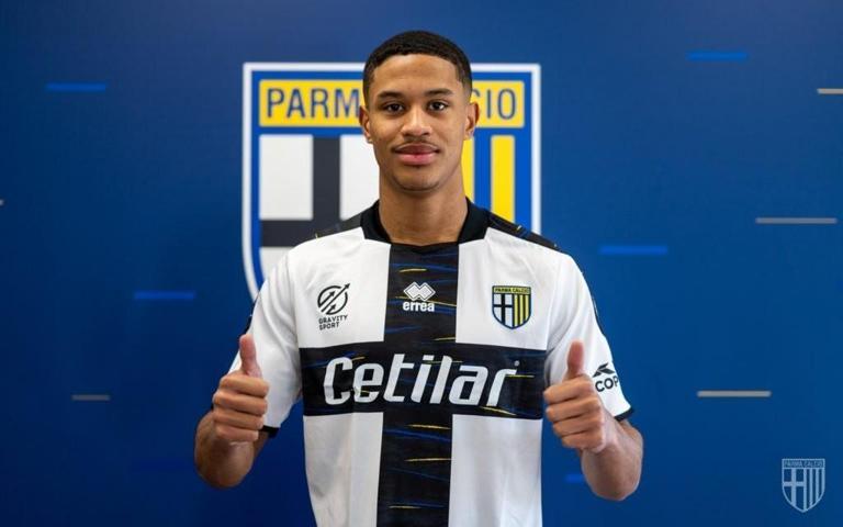 Fenerbahçe bir transferi daha bitirdi Yıldız isim İstanbula geliyor