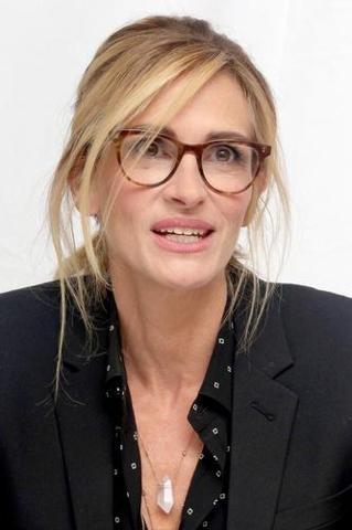 Julia Roberts ve Jennifer Anistondan beden değiştirme komedisi