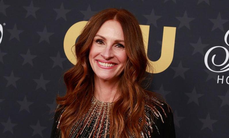 Julia Roberts ve Jennifer Anistondan beden değiştirme komedisi