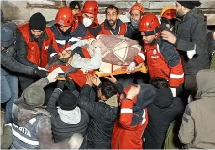 Soner Arıca kan bağışı kuyruğunu paylaştı: Gurur duydum