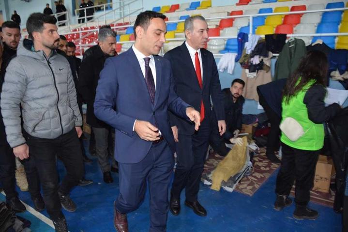 2 tır yardımla gelen Türkmen Bakan: Türkiye’ye destek, bizim için milli görev