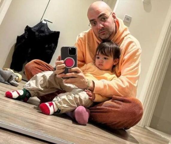 Bartu Küçükçağlayan minik kızıyla fotoğrafını paylaştı