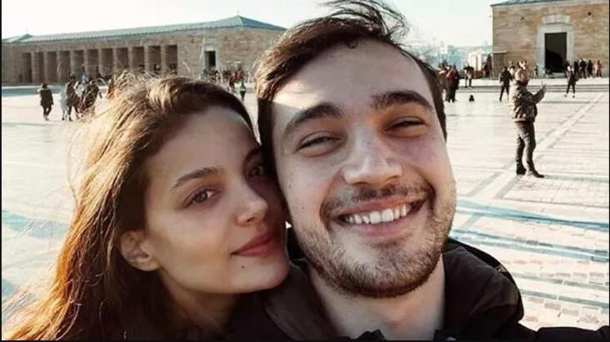 Burak Dakak ve Leyla Tanların kahve keyfi
