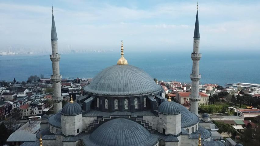 5 yıllık ara sona erdi: Sultanahmette ibadet heyecanı
