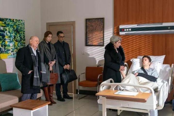 Camdaki Kız dizisinde ayrılık var Behzat Ç. dizisine geçiyor