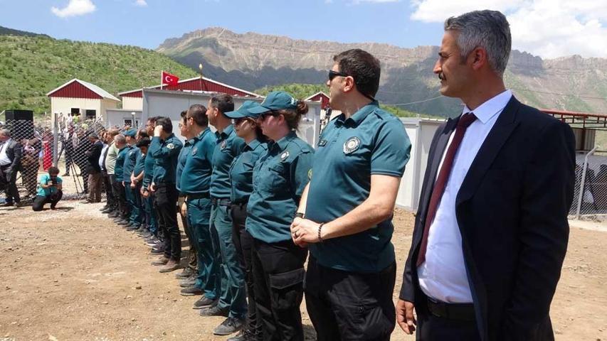 30 yıl aradan sonra gelen sevinç: Akrabalarını görmek için kapıya akın ettiler
