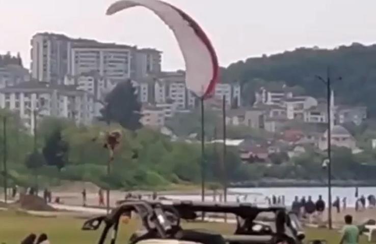 Paramotorla kalkarken yere çakıldı: 2 yaralı