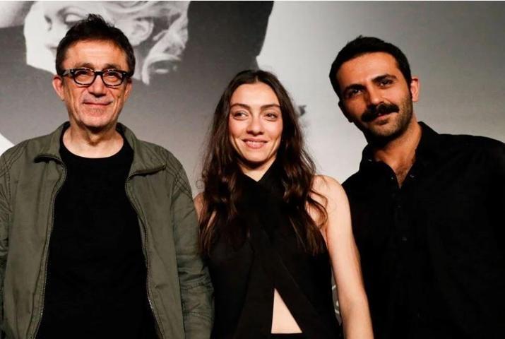 Merve Dizdar Cannes Film Festivalinde en iyi kadın oyuncu ödülünü aldı