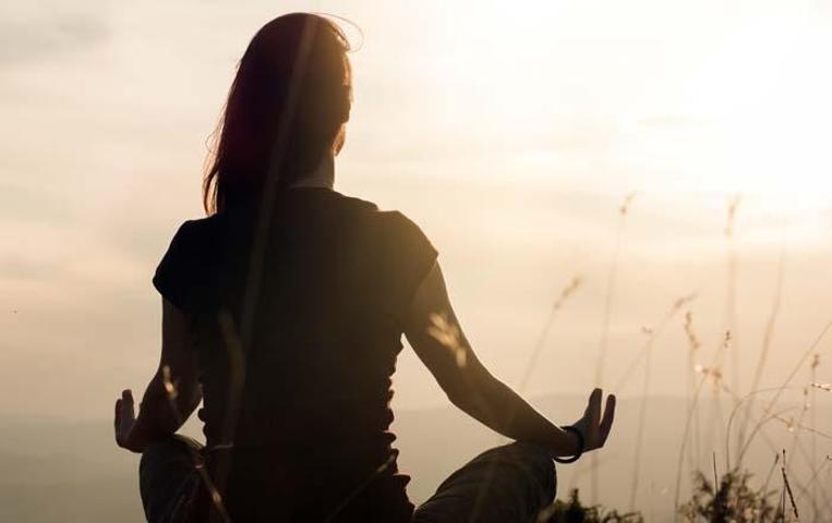 Meditasyon yap hayatın değişsin 5 adımda pratik rahatlama metodu Serenad Altan yazdı...