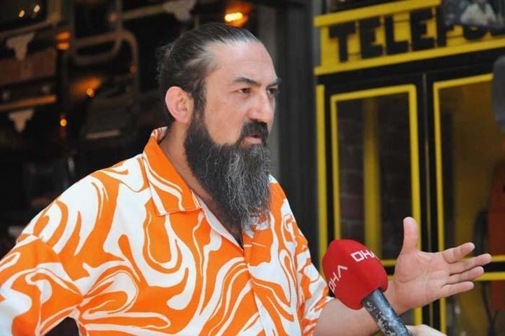 Evine sığdıramadığı 2 binden fazla antika eşya, açtığı kafeye dekor oldu