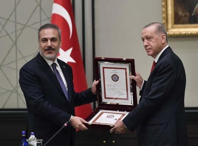 Ring kenarının uzmanı Hakan Fidanın sırrı ve milli dış politika