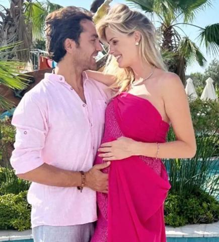 Wilma Elles bebeğinin cinsiyetini açıkladı