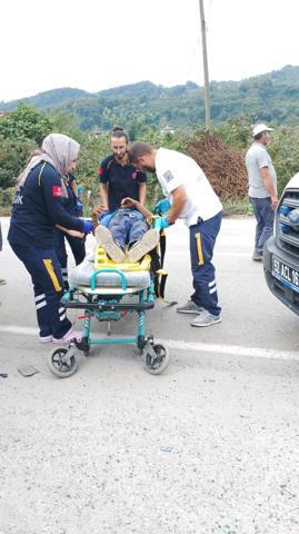 Fındık işçilerini taşıyan minibüs kaza yaptı: 17 yaralı