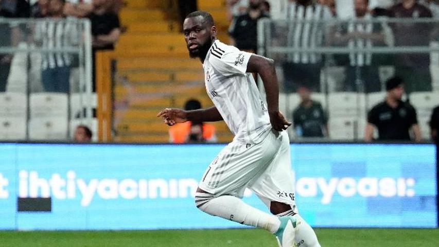 Beşiktaşta yeni transferle yollar ayrılıyor