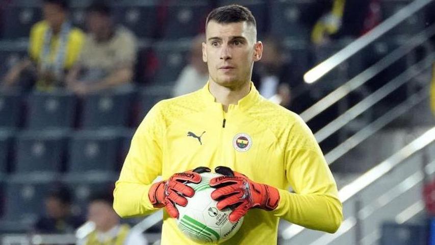 Fenerbahçede Dominik Livakovice transfer teklifi Jose Mourinho kalede alternatifini belirledi...