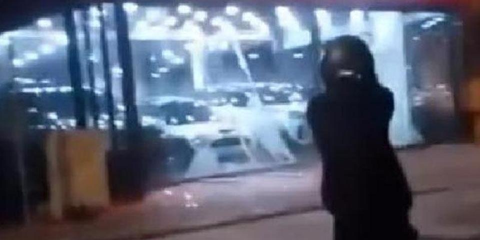 Ağabeyime selam olsun deyip kurşun yağdırdılar Oto galeri saldırısında Ece Ronay detayı