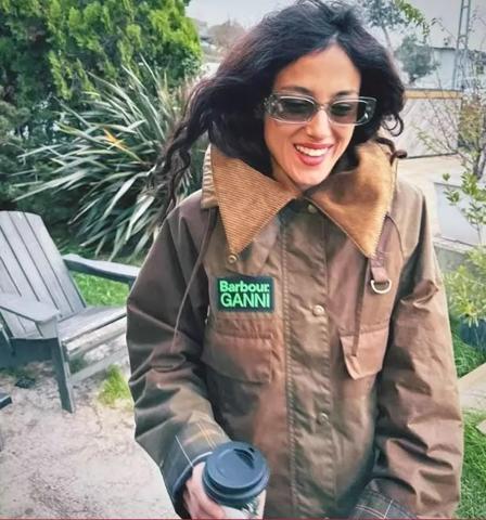Cansu Tosundan dikkat çeken Serenay Sarıkaya cevabı
