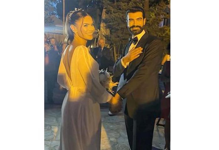 Murat Ünalmıştan balayı pozları geldi
