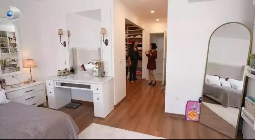 Ayşe Tolga evini Evrim Akın ile Ev Gezmesine açtı