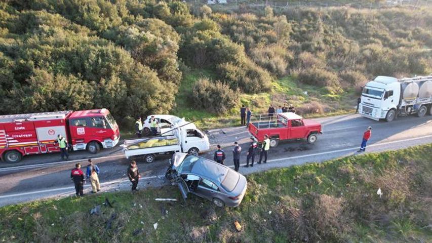 Kafa kafaya çarpıştılar, ortalık savaş alanına döndü: 2 yaralı