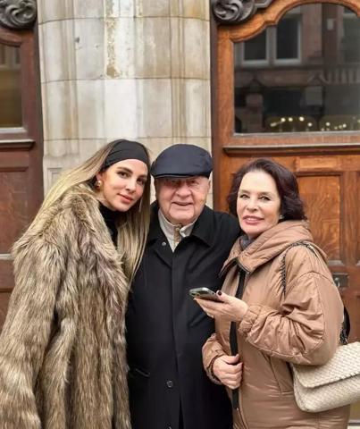 Aslışah Alkoçlar, kendini anneannesinin 30 yıl önceki haline benzetti