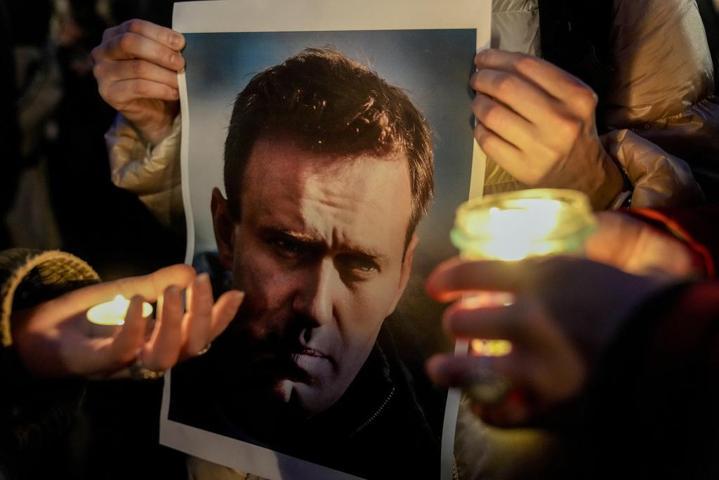 Navalni’nin eşi, 9 dakikalık video ile seslendi: “Kocamı Putin öldürdü”