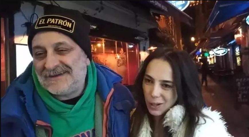 Onur Ünlü gizemli kız arkadaşı ile sarmaş dolaş