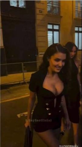 Hande Erçel, Paris Moda Haftasında adeta göz kamaştırdı