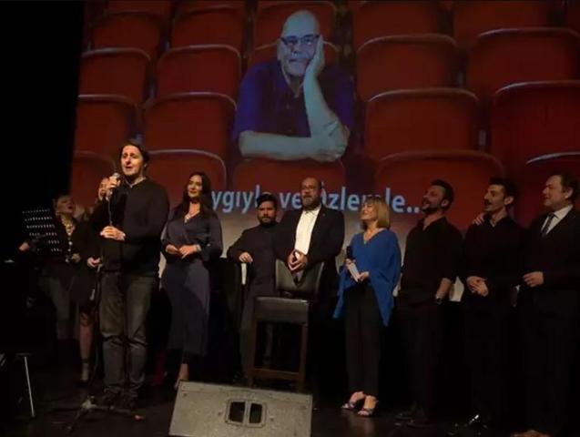 Rasim Öztekin ölümünün üçüncü yıl dönümünde anıldı Kızı Pelin Öztekin törene katılmadı