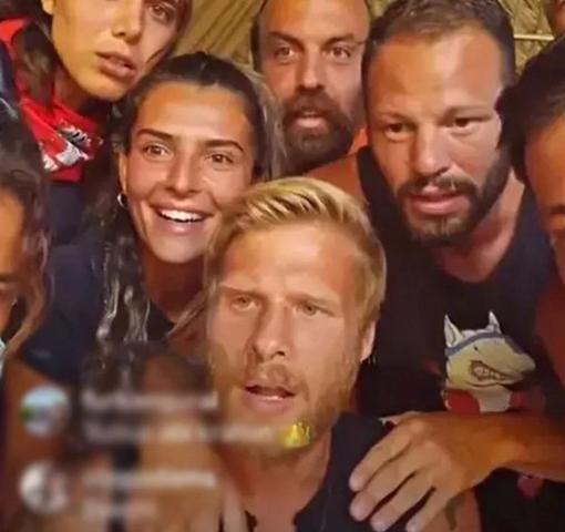 Survivorda gözyaşları sel oldu Eşinden kötü haberi aldı Yunus Emre’nin babalık sevinci yarım kaldı