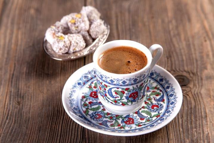 Kahve tiryakileri dikkat İçine yağ koyun demişti, Canan Karatay yine ezber bozdu
