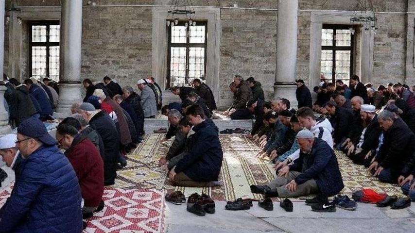 İl il bayram namazı saatleri Bayram namazı saat kaçta Namaz vakitleri: İstanbul, Ankara, İzmir, Adana, Antalya, Konya 2024 BAYRAM NAMAZI VAKİTLERİ