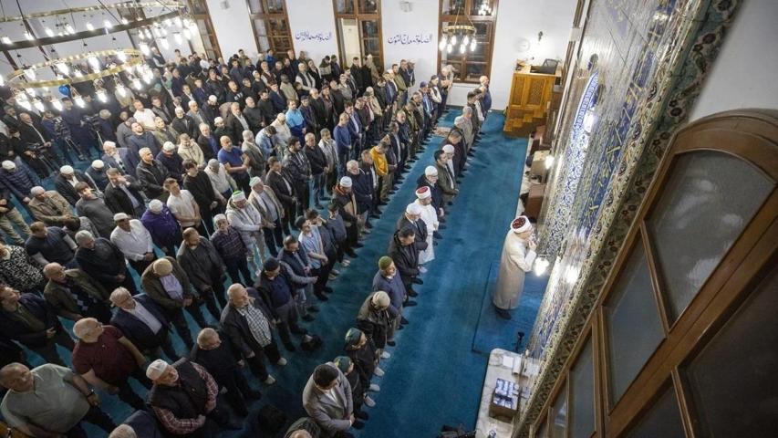 İl il bayram namazı saatleri Bayram namazı saat kaçta Namaz vakitleri: İstanbul, Ankara, İzmir, Adana, Antalya, Konya 2024 BAYRAM NAMAZI VAKİTLERİ