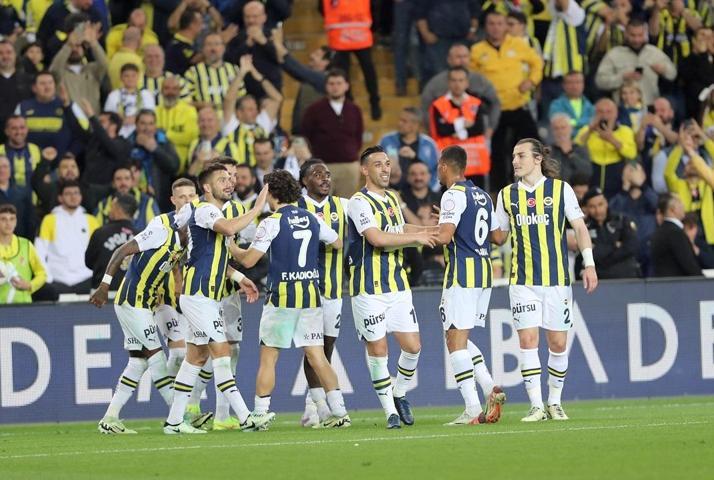 Güntekin Onay, Fenerbahçe - Beşiktaş derbisindeki o detaya dikkat çekti