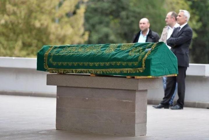 SON DAKİKA Cem Garipoğlunun otopsi fotoğrafında dikkat çekmişti Mor lekenin sırrı ne