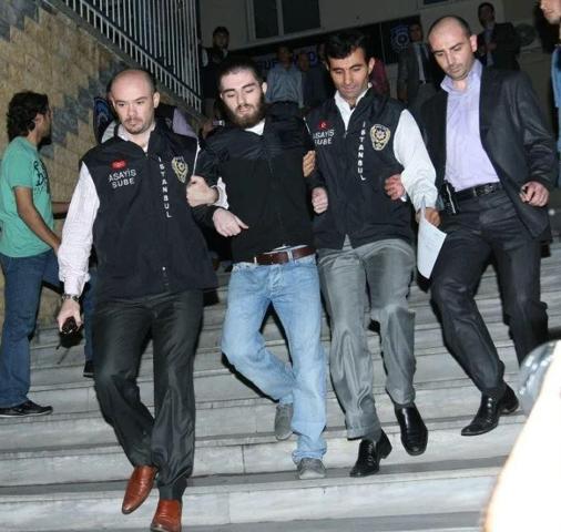SON DAKİKA Cem Garipoğlunun otopsi fotoğrafında dikkat çekmişti Mor lekenin sırrı ne