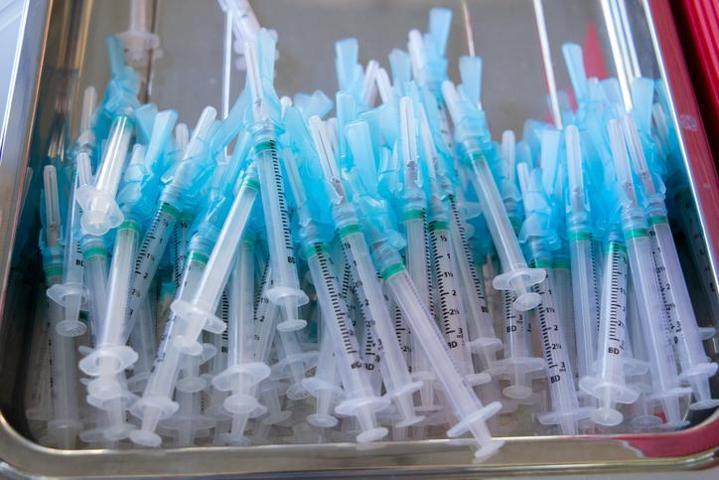 Yan etki itirafı sonrası AstraZenecadan karar: Covid-19 aşısını dünya çapında geri çekti
