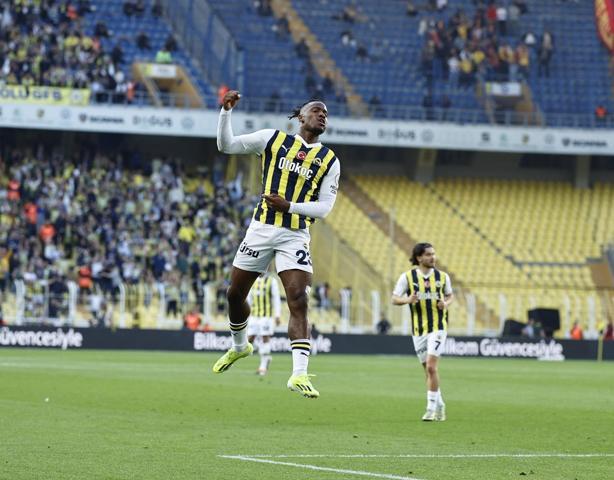 Fenerbahçede Michy Batshuayi, Edin Dzekoyu yakaladı