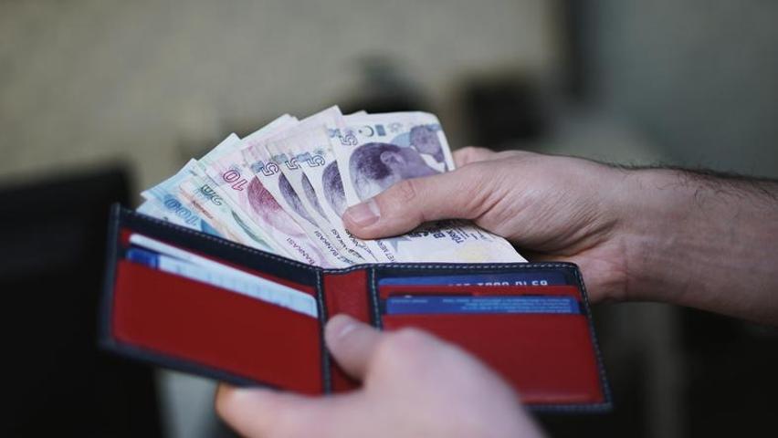 5 kişiden 1i böyle düşünüyor İlişkilere dair şoke eden araştırma Finansal sadakatsizlik zinadan daha kötü’