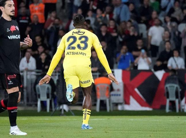 Dursun Özbekten Batshuayi ve Oğuz Aydın açıklaması