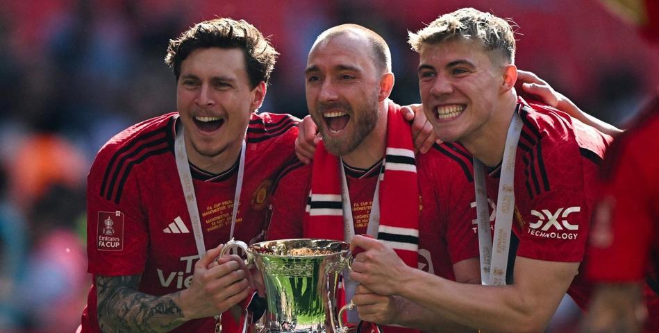 Fenerbahçeyle adı geçen Victor Lindelöf, resmen veda etti