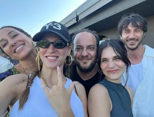 Serenay Sarıkaya - Mert Demir aşkını yorumladılar Kimler Geldi Kimler Geçtinin yıldızları bakın ne dedi
