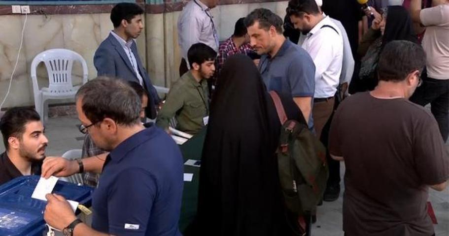 Komşuda seçim heyecanı İran’da, 14. dönem cumhurbaşkanlığı seçimleri devam ediyor