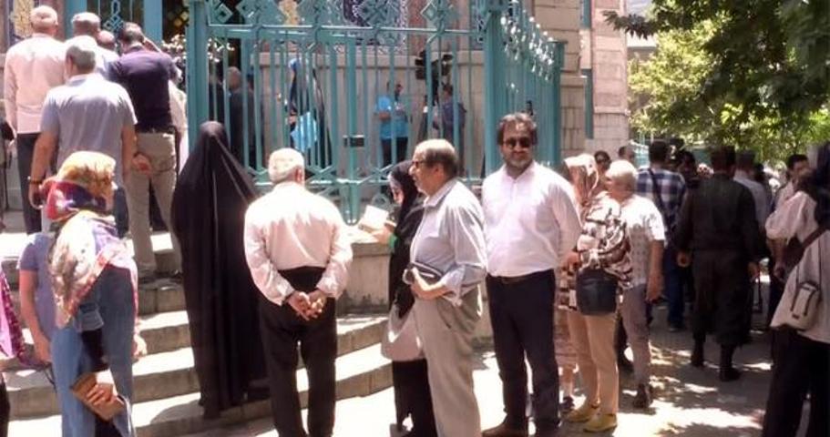 Komşuda seçim heyecanı İran’da, 14. dönem cumhurbaşkanlığı seçimleri devam ediyor