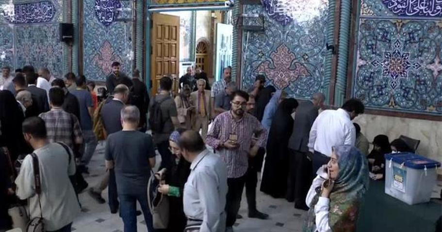 Komşuda seçim heyecanı İran’da, 14. dönem cumhurbaşkanlığı seçimleri devam ediyor
